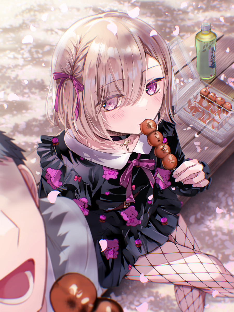 This is a pixiv picture whose title is 桜より君を見ていたい娘.