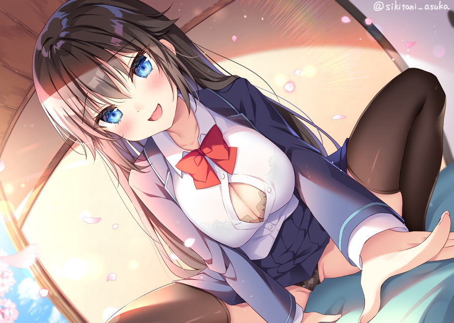 This is a pixiv picture whose title is 「起きないなら、イタズラしちゃうよ？」.