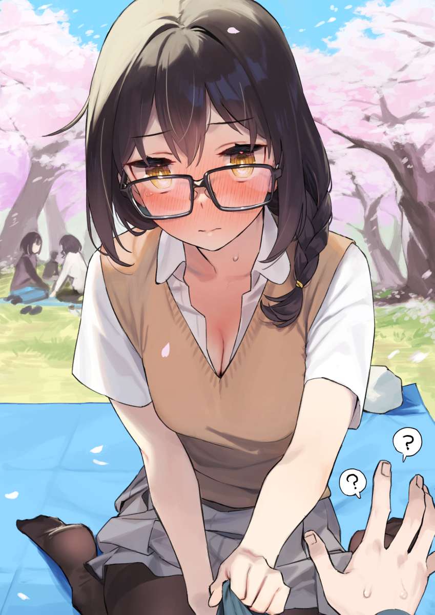 This is a pixiv picture whose title is 近視の姉＃53.