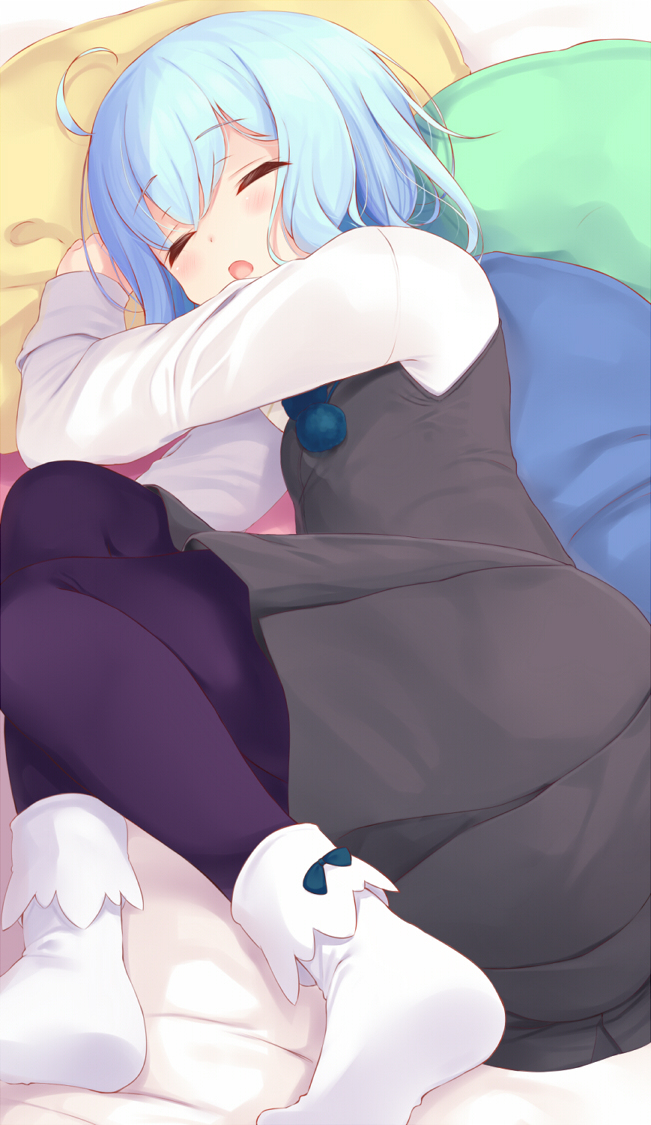 This is a pixiv picture whose title is お休み.