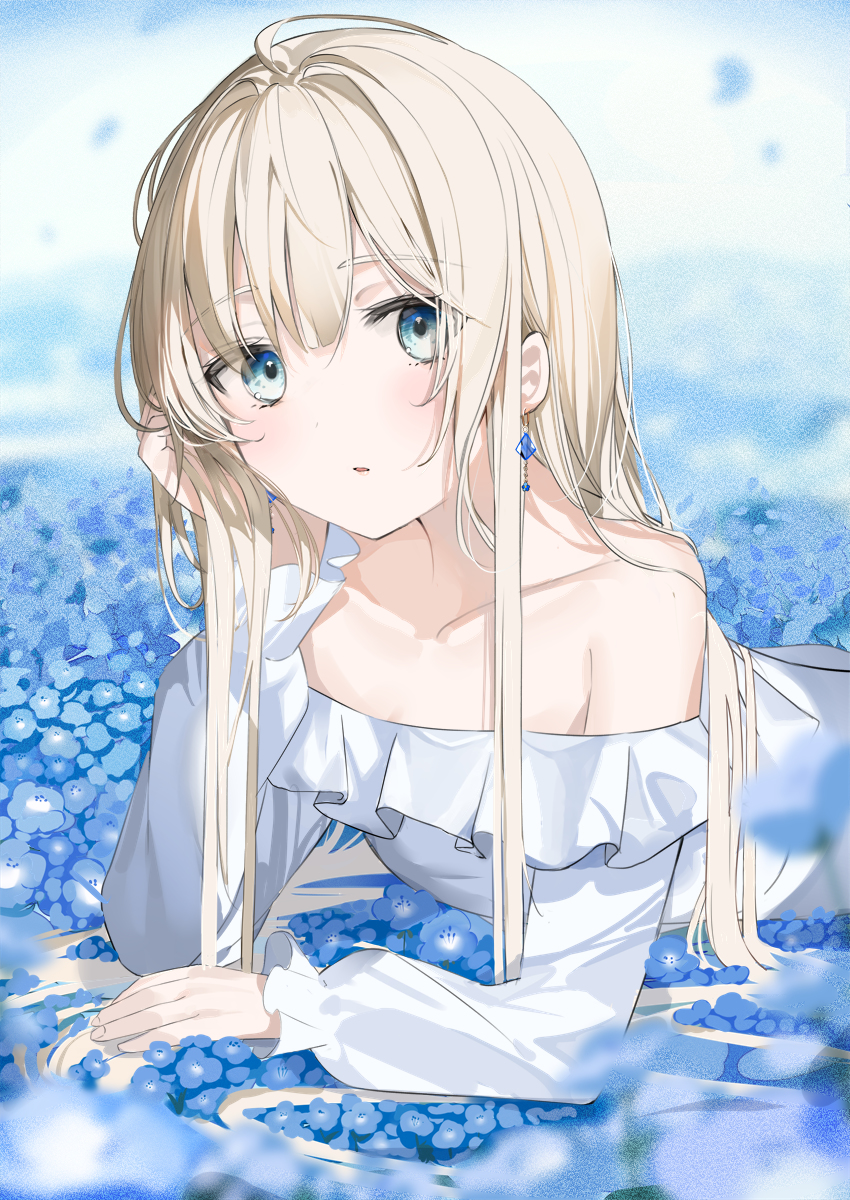 This is a pixiv picture whose title is ネモフィラ.