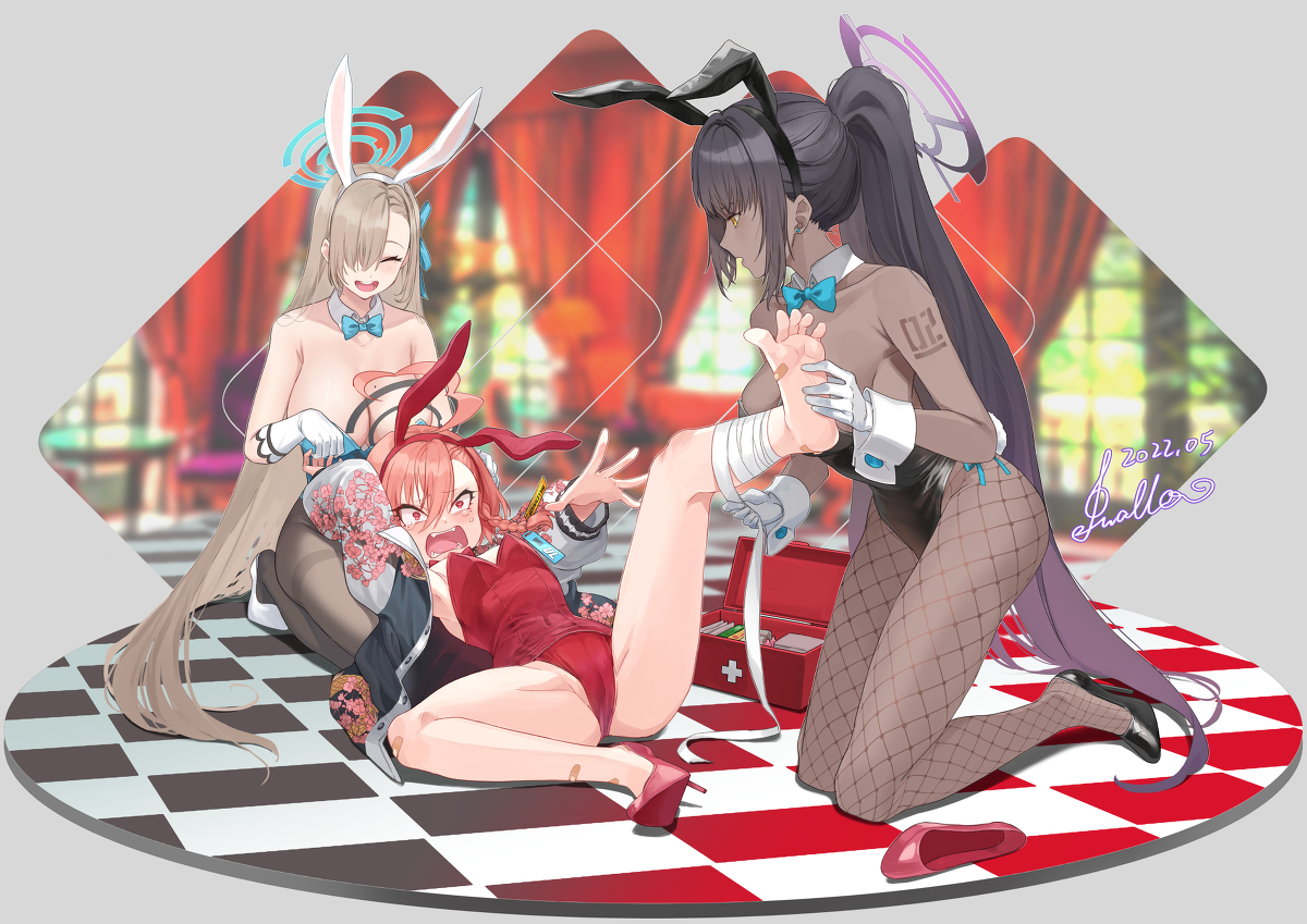 This is a pixiv picture whose title is 【ブルーアーカイブ】バニーガールx3.