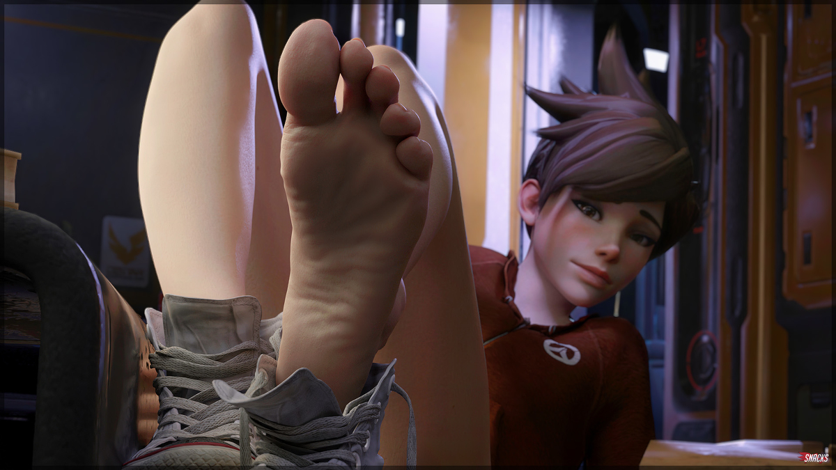 This is a pixiv picture whose title is Tracer - Soles pic #105.