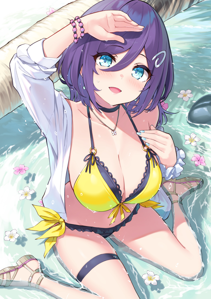 This is a pixiv picture whose title is 水着後輩ちゃん.