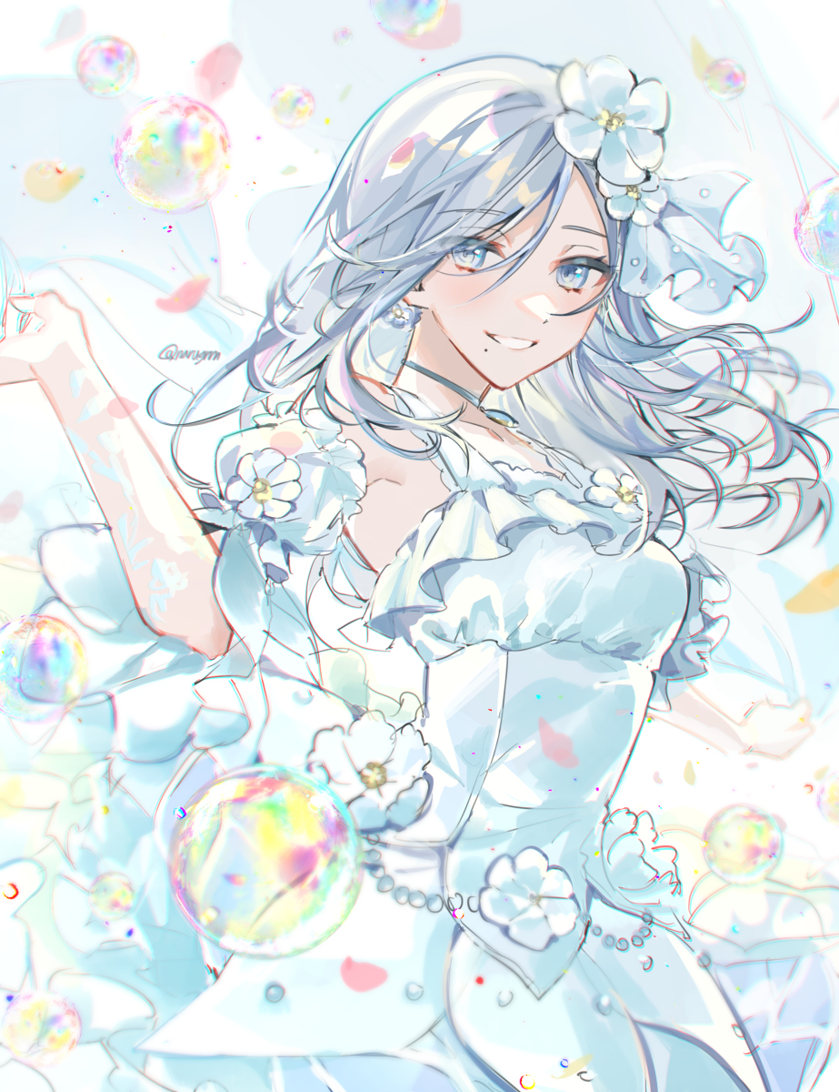 This is a pixiv picture whose title is 雫.
