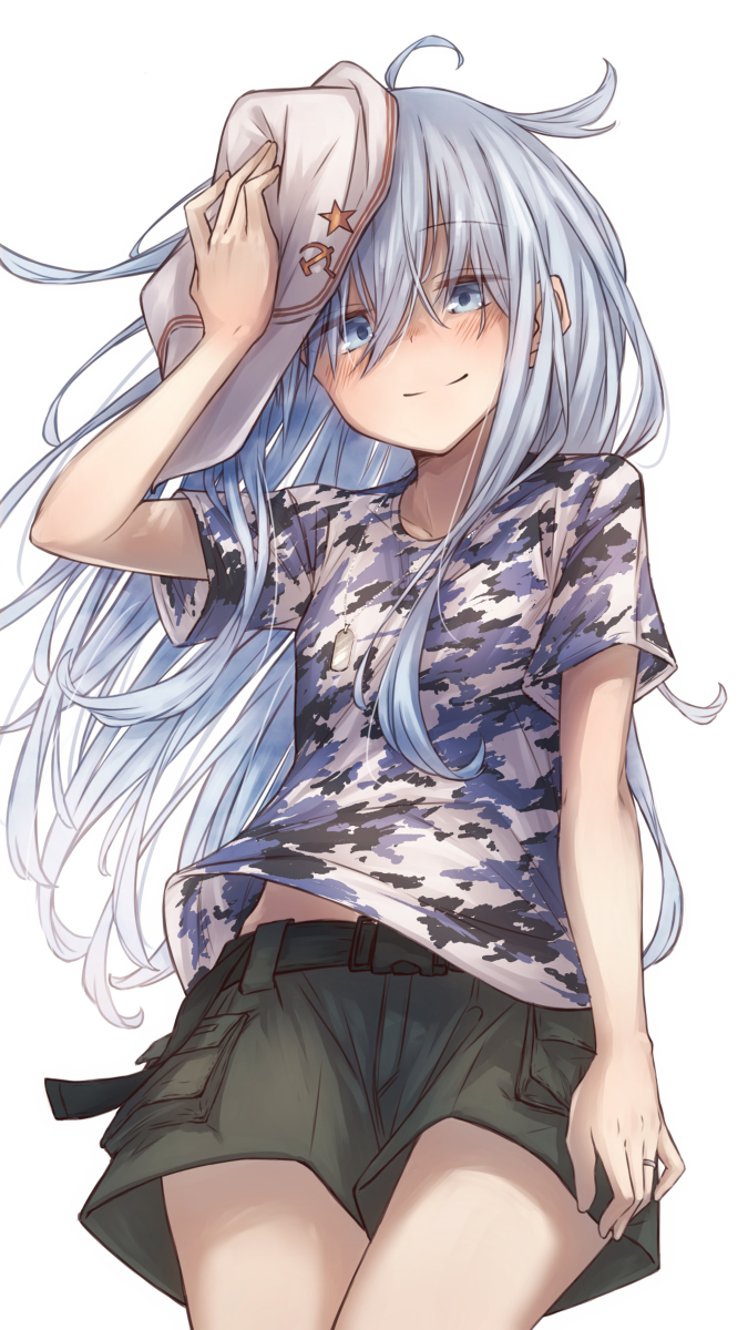 This is a pixiv picture whose title is Tシャツカーゴパンツ響.