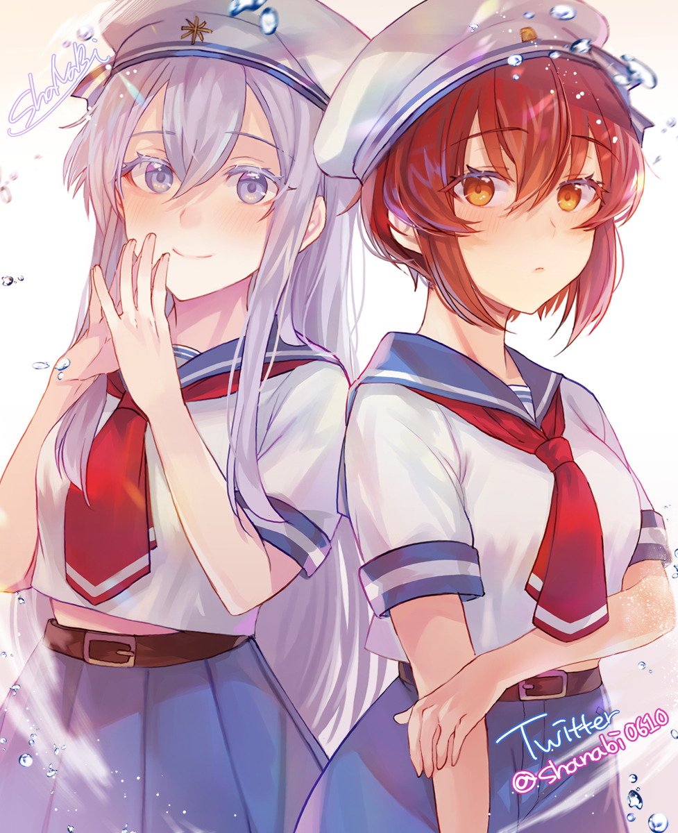 This is a pixiv picture whose title is ガチャトクのセーラー服.