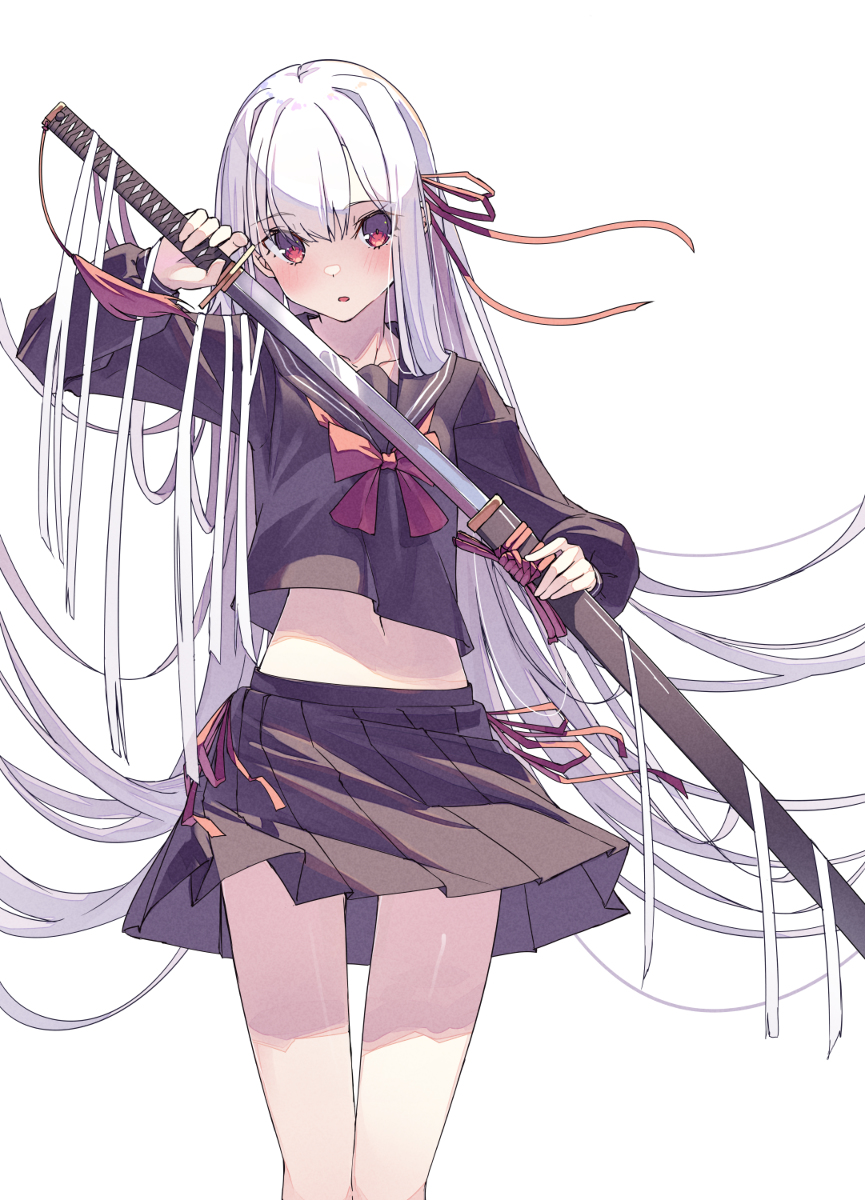 This is a pixiv picture whose title is 白髪黒セーラー刀.