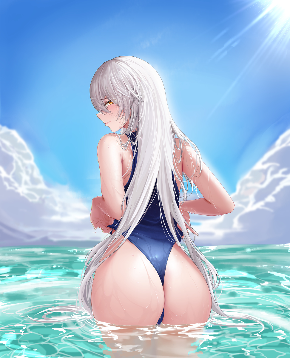 This is a pixiv picture whose title is 泳装女王.