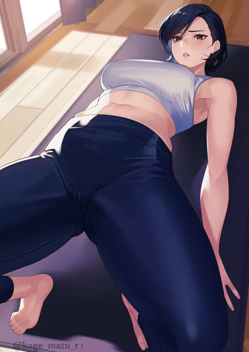 This is a pixiv picture whose title is 頑張ってるお姉さん.