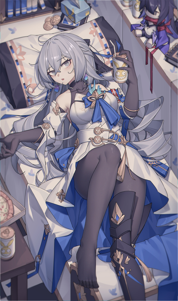 This is a pixiv picture whose title is 星穹鸭鸭 ૧(●´৺`●)૭，连体黑丝还是很涩的.