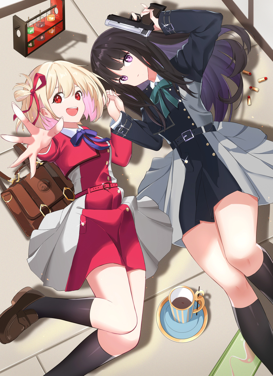 This is a pixiv picture whose title is リコリス・リコイル.