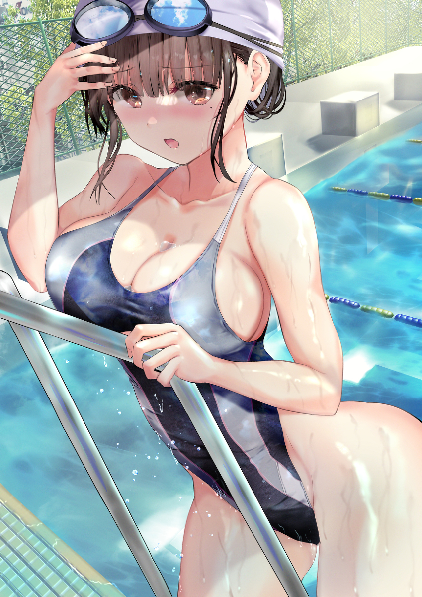 This is a pixiv picture whose title is 水着が小さい水泳部コーチ②.