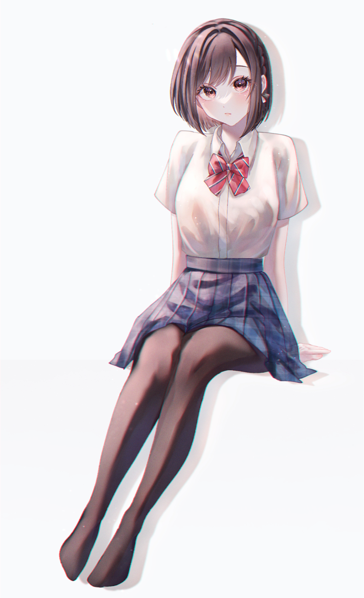 This is a pixiv picture whose title is 夏服絵名.