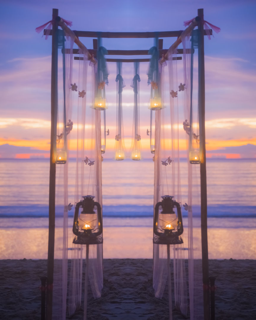 This is a pixiv picture whose title is 夕灯シンメトリー.