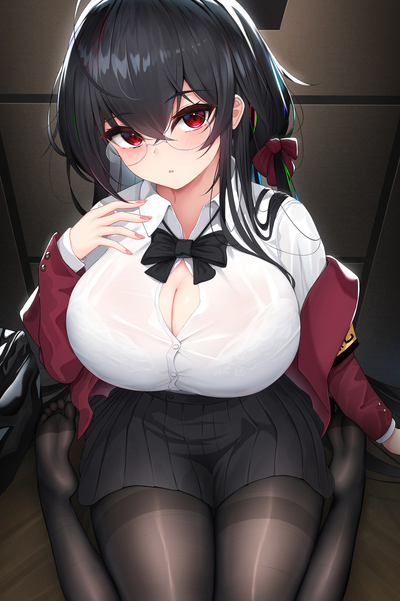 This is a pixiv picture whose title is 大鳳(アズールレーン).