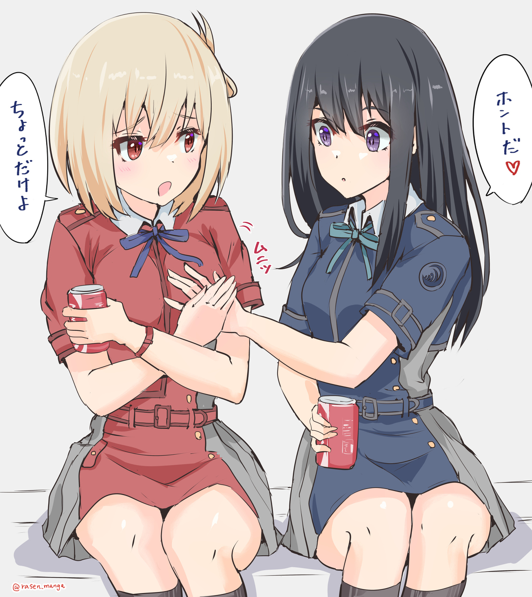 This is a pixiv picture whose title is 千束の胸を確認しているたきな.