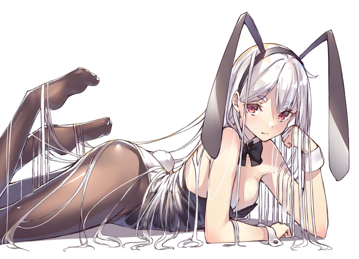 This is a pixiv picture whose title is 白髪ロングバニー.