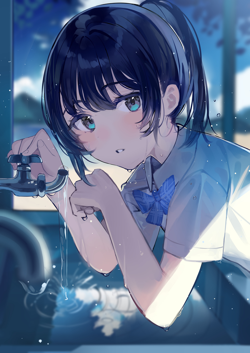 This is a pixiv picture whose title is blue.