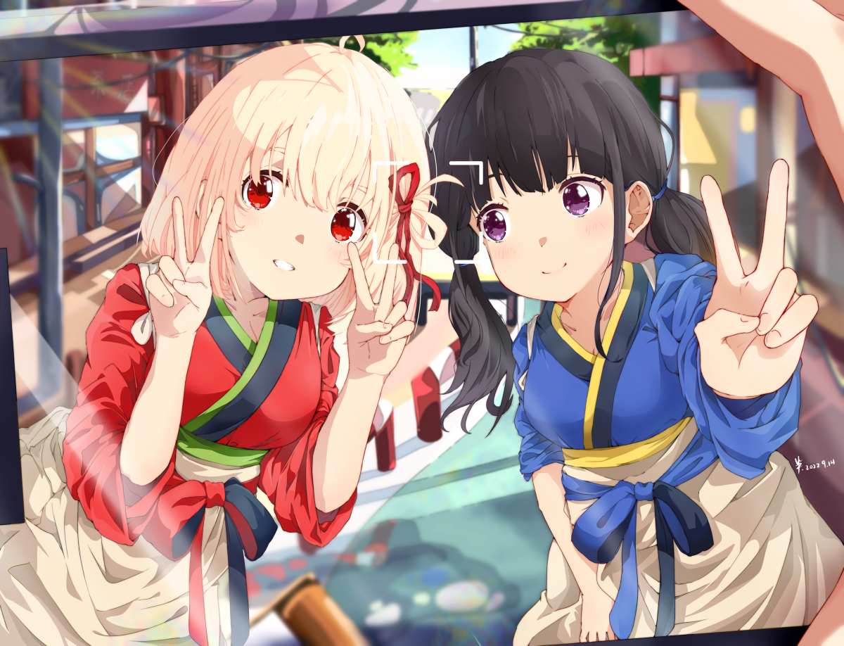 This is a pixiv picture whose title is リコリス・リコイル.