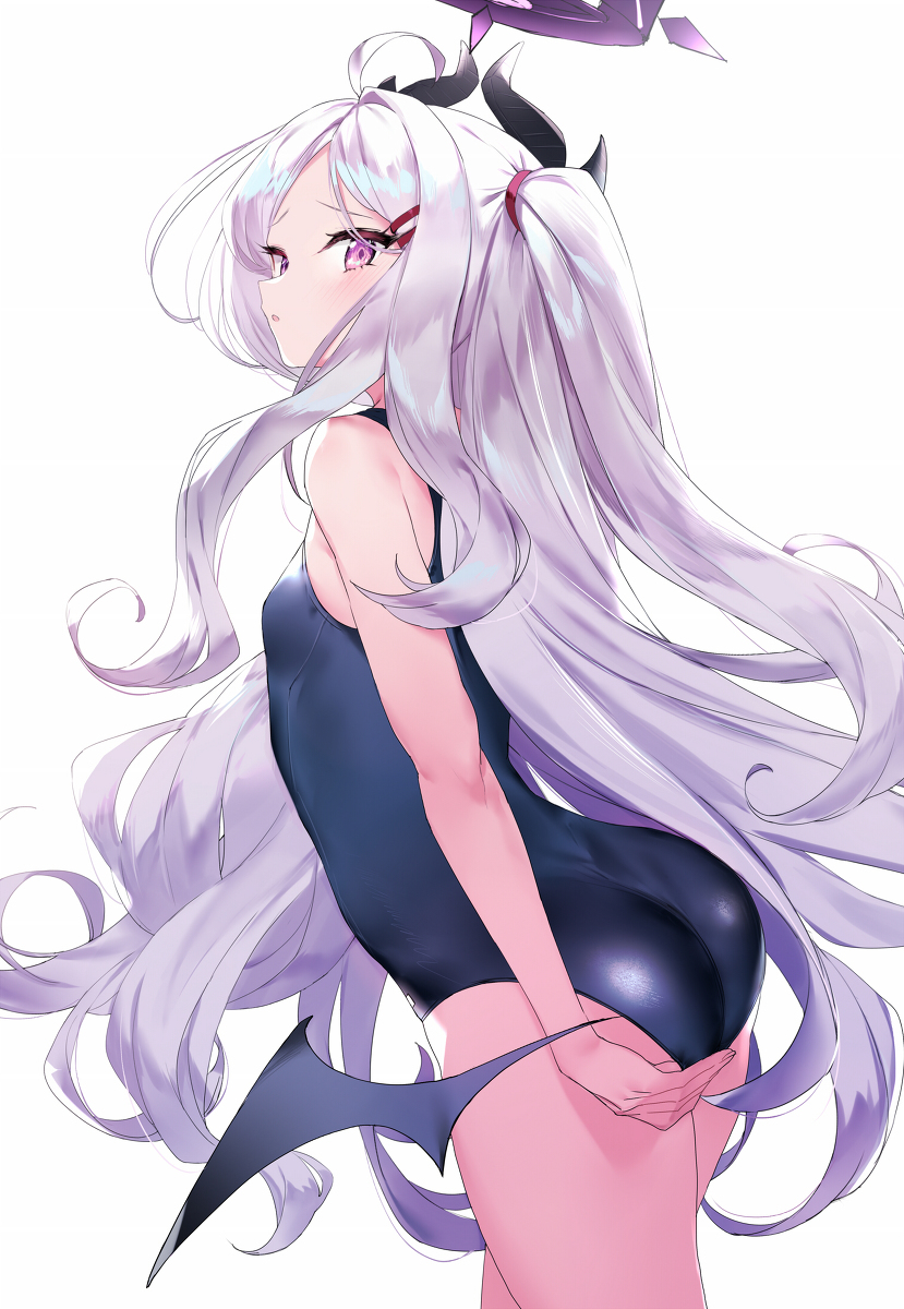 This is a pixiv picture whose title is 水着ヒナ.