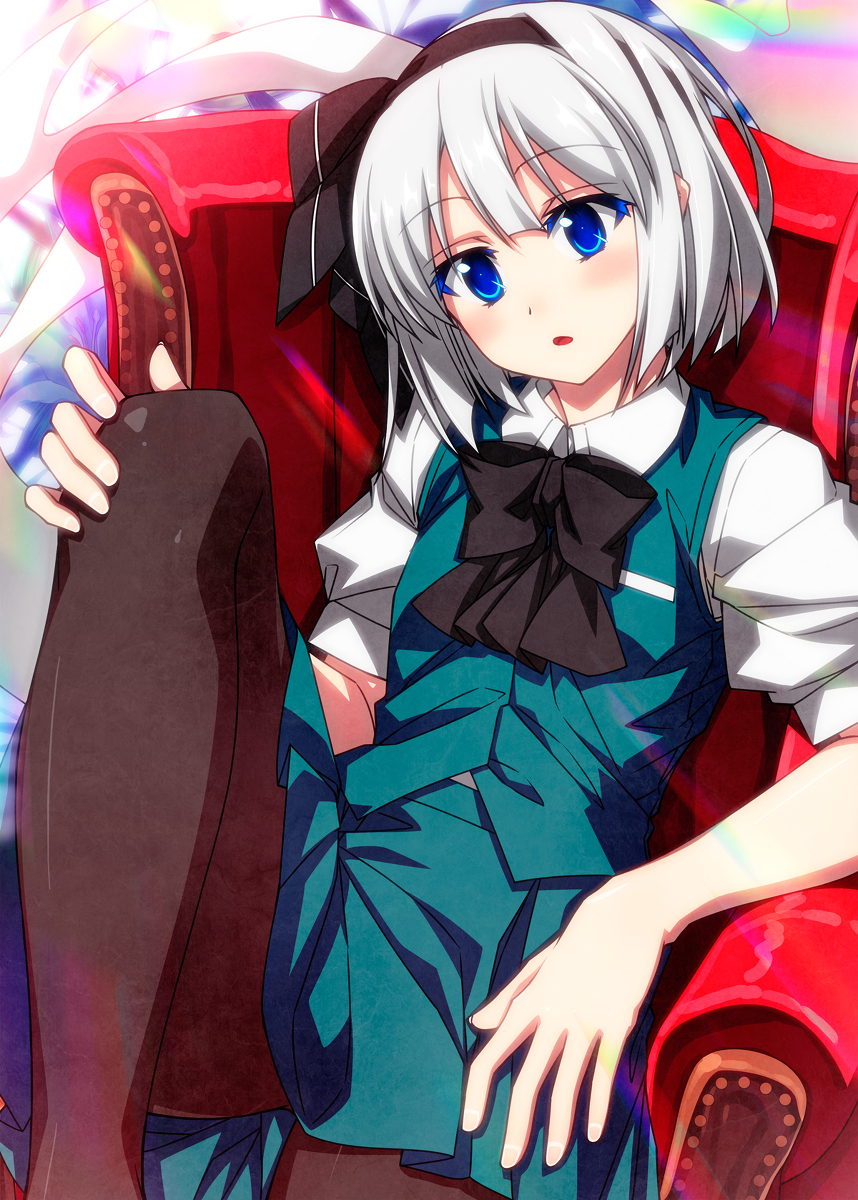 This is a pixiv picture whose title is 片膝立て妖夢ちゃん！.