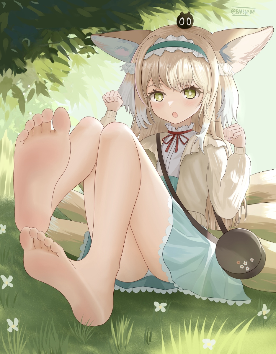 This is a pixiv picture whose title is suzuran.