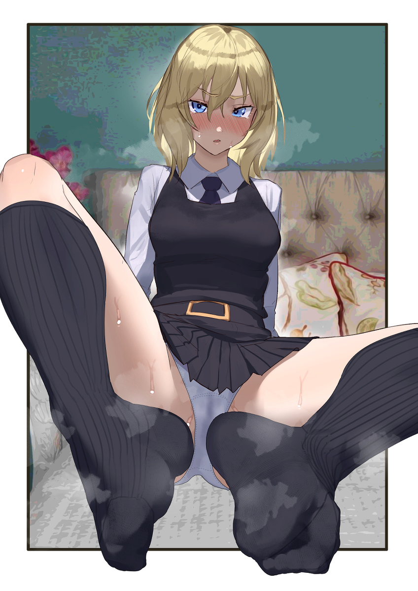 This is a pixiv picture whose title is Skeb　ガルパン　押田ちゃん　蒸れ靴下　全体公開版.
