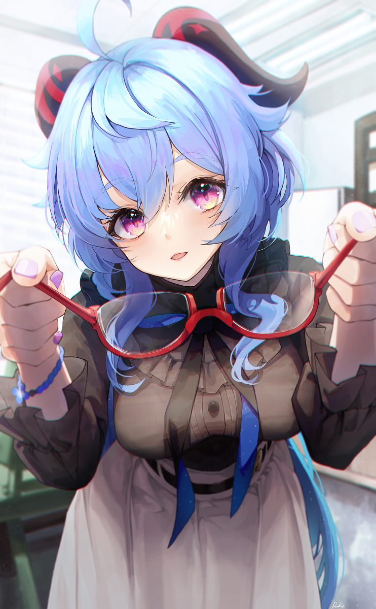 This is a pixiv picture whose title is 甘雨👓.