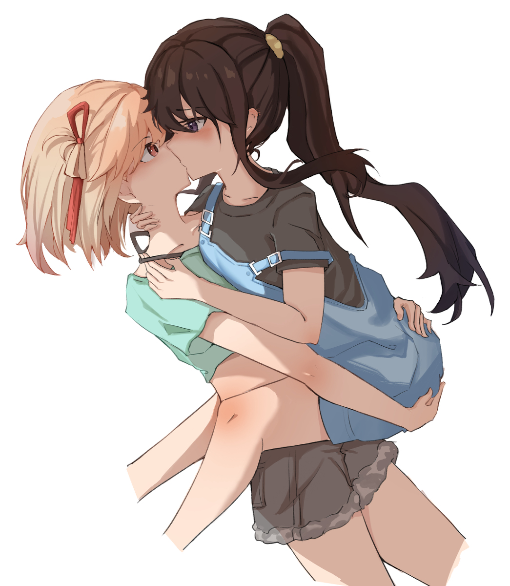 This is a pixiv picture whose title is kiss.