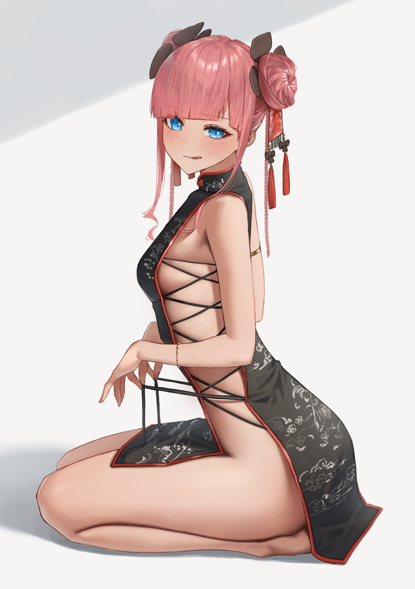 This is a pixiv picture whose title is 「ふ〜ん...？」.