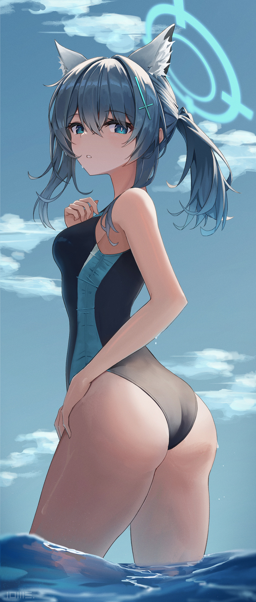This is a pixiv picture whose title is 水着シロコ.