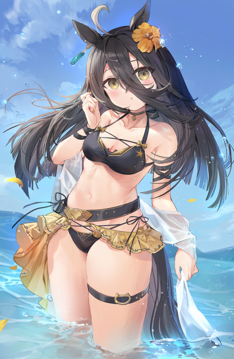 This is a pixiv picture whose title is 水着カフェ.
