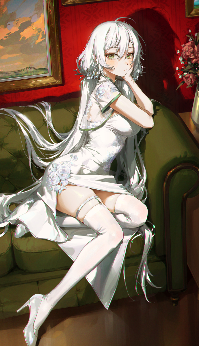 This is a pixiv picture whose title is チャイナドレス.