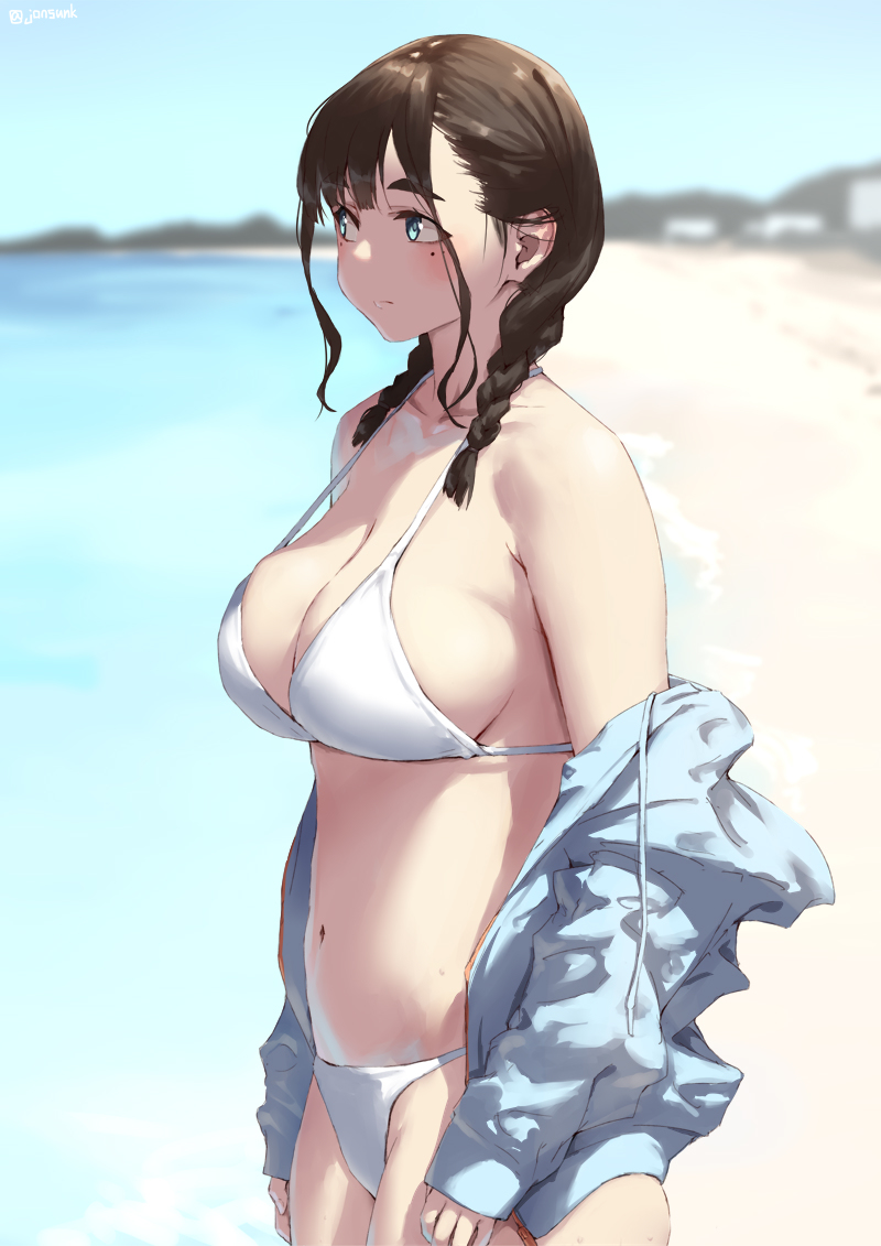 This is a pixiv picture whose title is 海では主役の女の子.