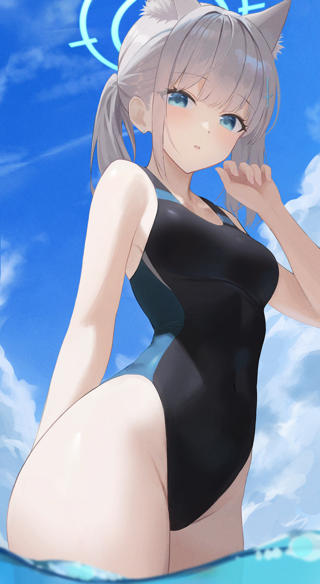 This is a pixiv picture whose title is 水着シロコ.