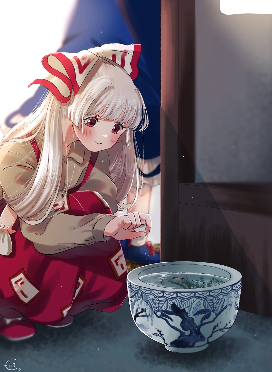 This is a pixiv picture whose title is メダカと妹紅.