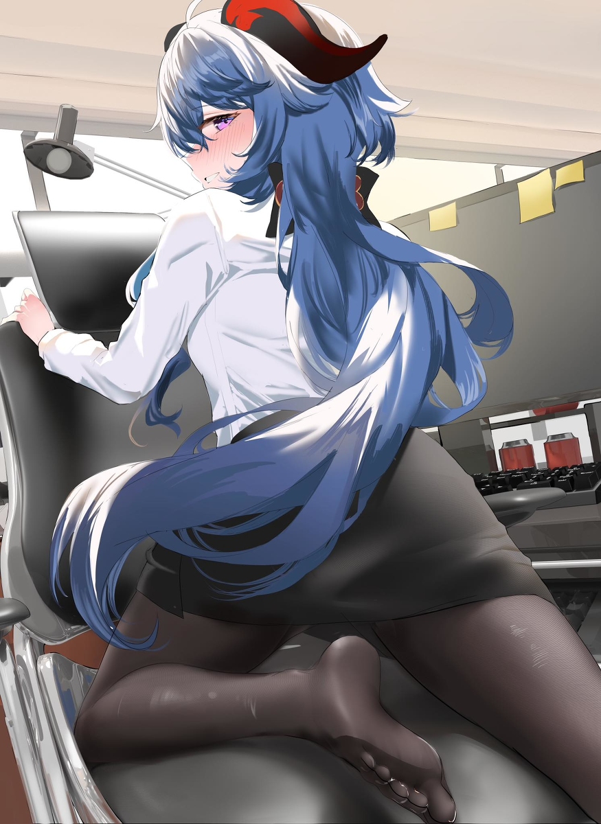 This is a pixiv picture whose title is OLの日.