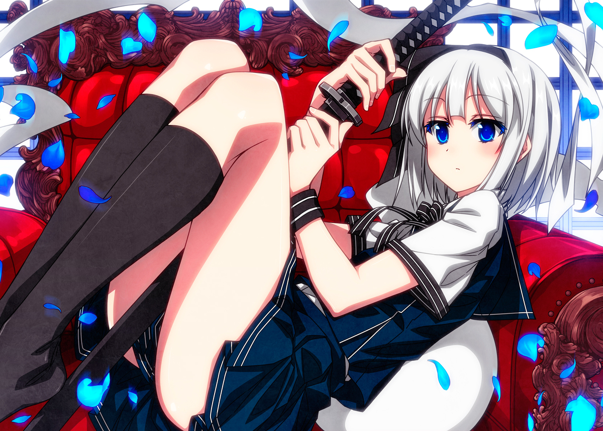 This is a pixiv picture whose title is ソファに収まる妖夢ちゃん！.