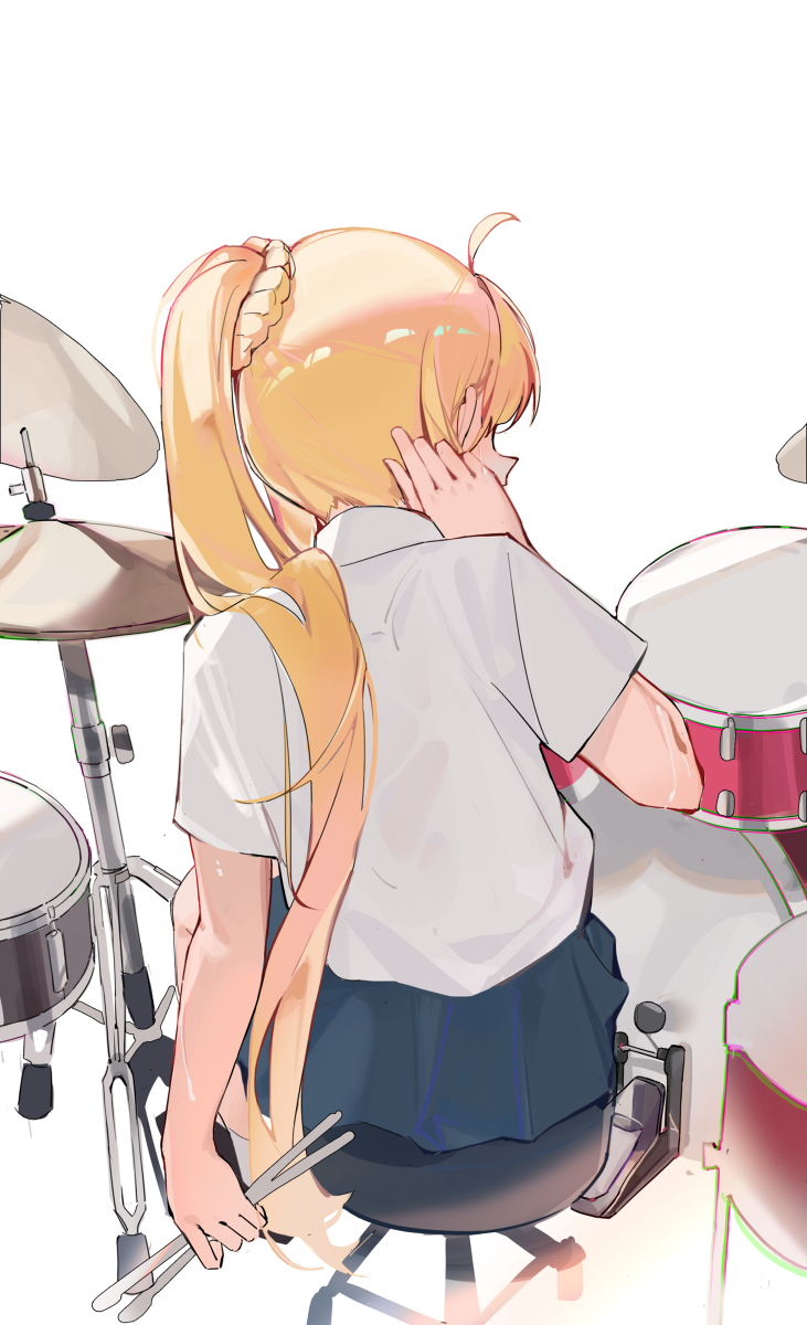 This is a pixiv picture whose title is 虹夏.