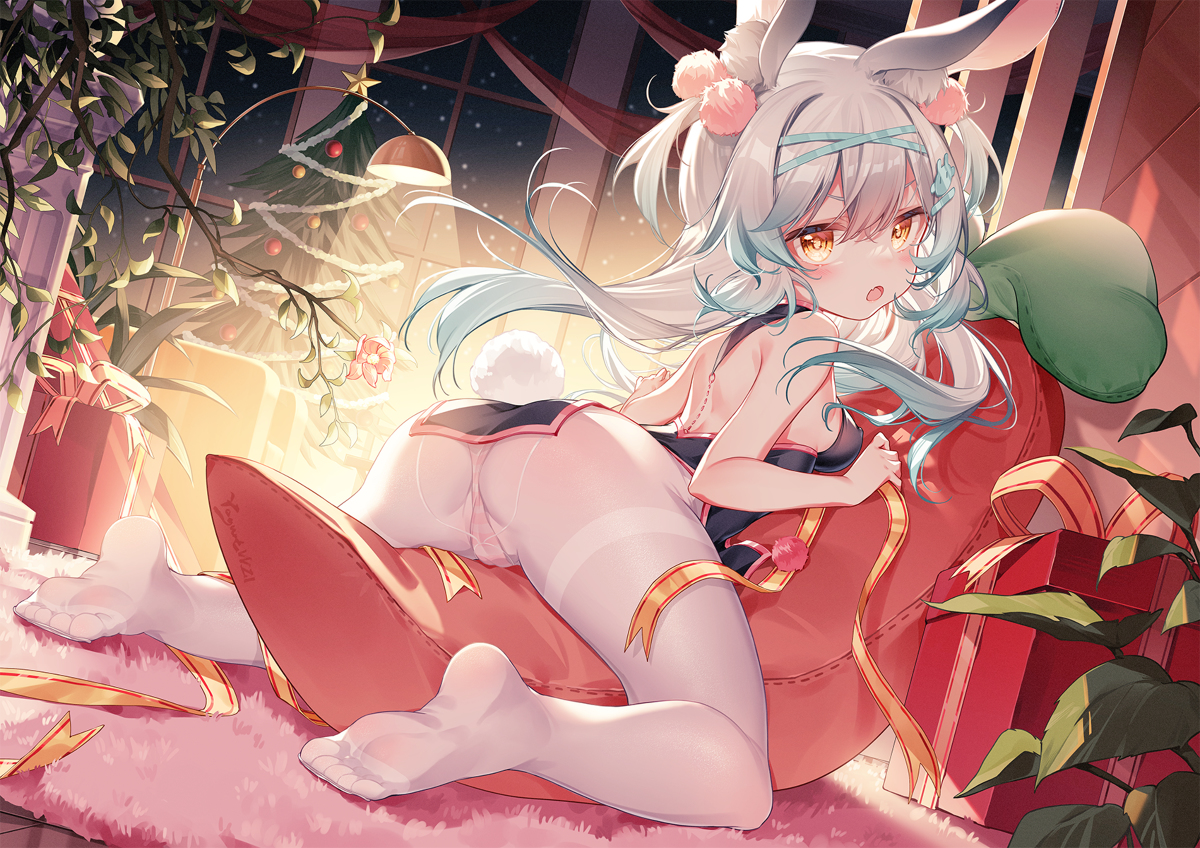 This is a pixiv picture whose title is 兔兔的圣诞.