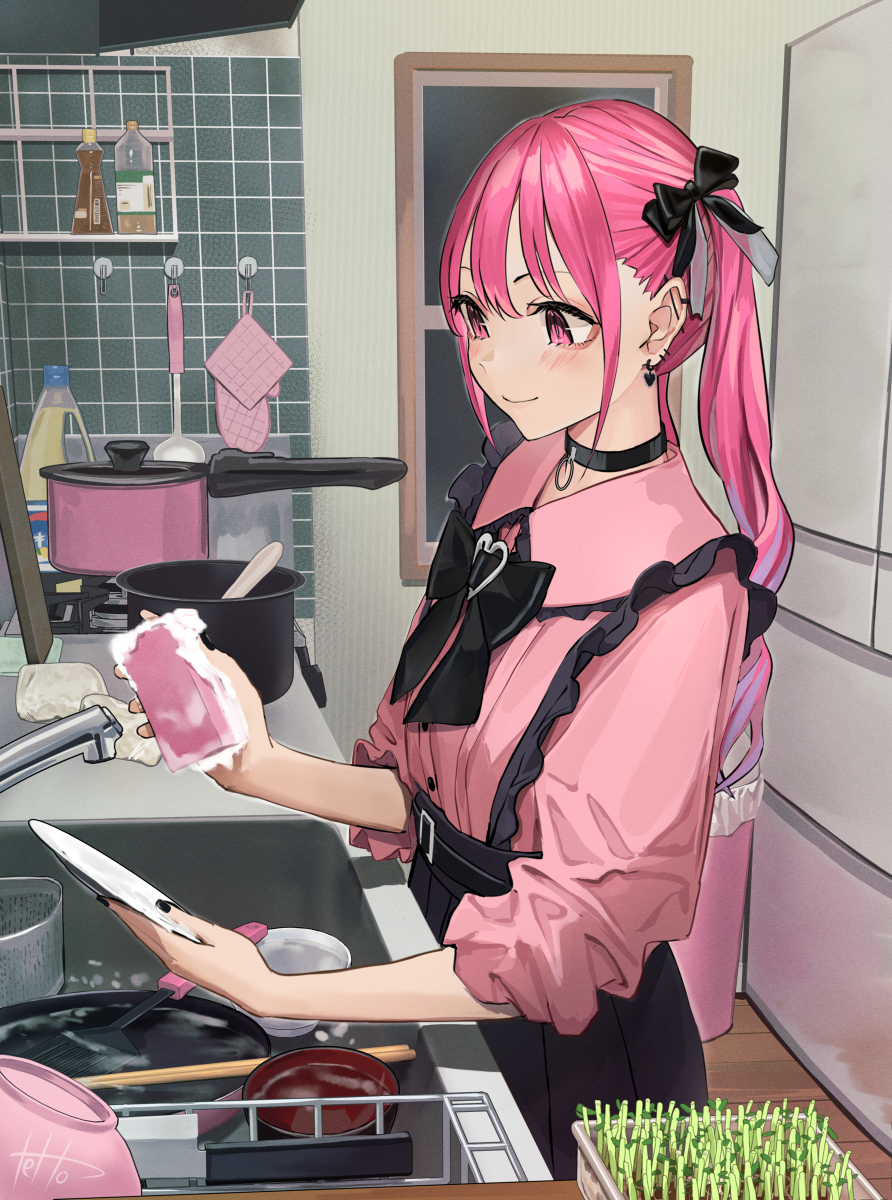 This is a pixiv picture whose title is 見た目地雷系で家庭的な幼馴染.