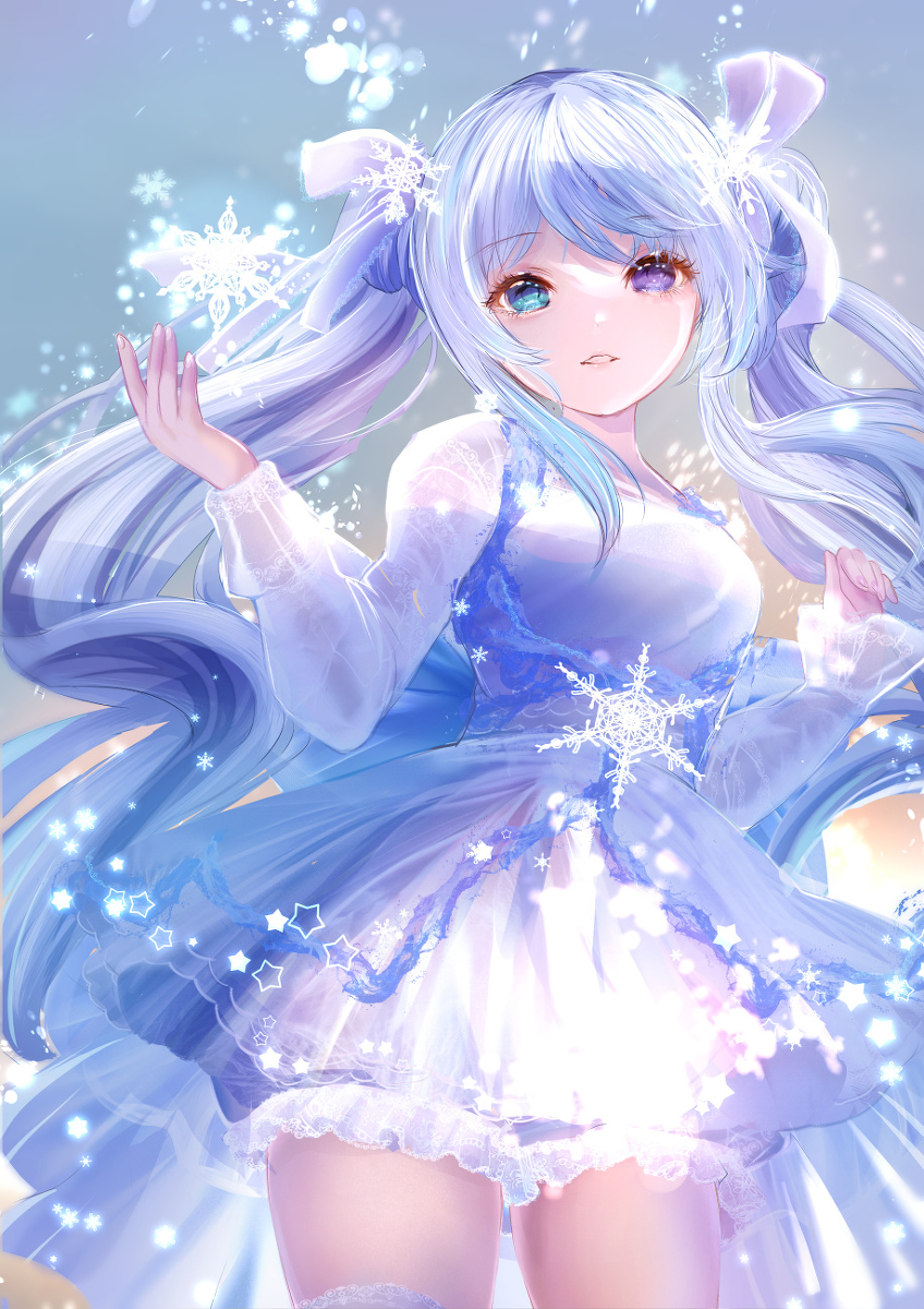 This is a pixiv picture whose title is 雪の妖精ナイトコードミク.