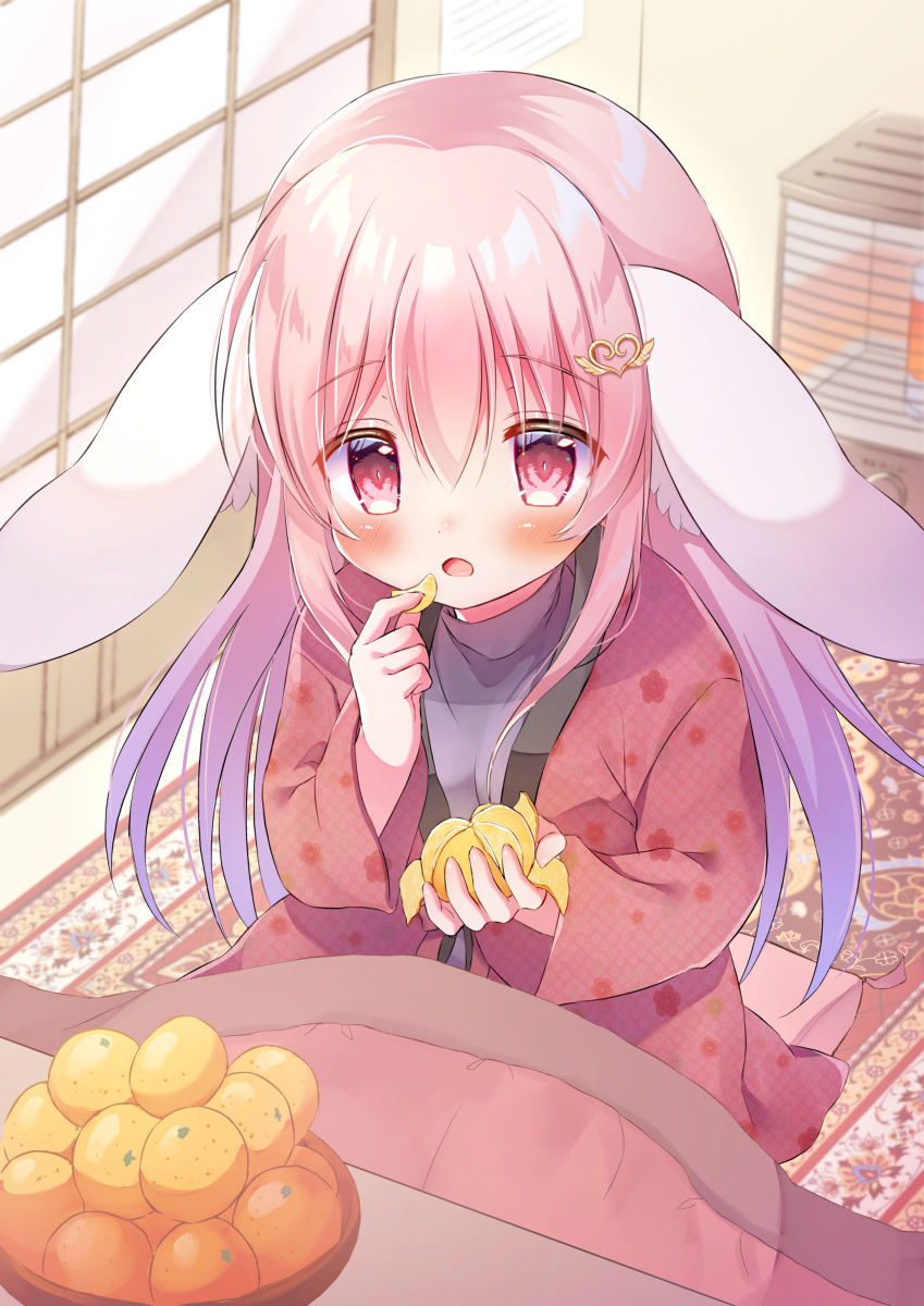 This is a pixiv picture whose title is 実家のコタツで、もぐもぐみかん.