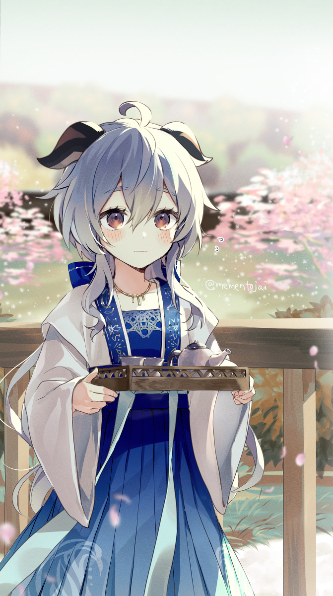 This is a pixiv picture whose title is お手伝いおちび甘雨ちゃん.