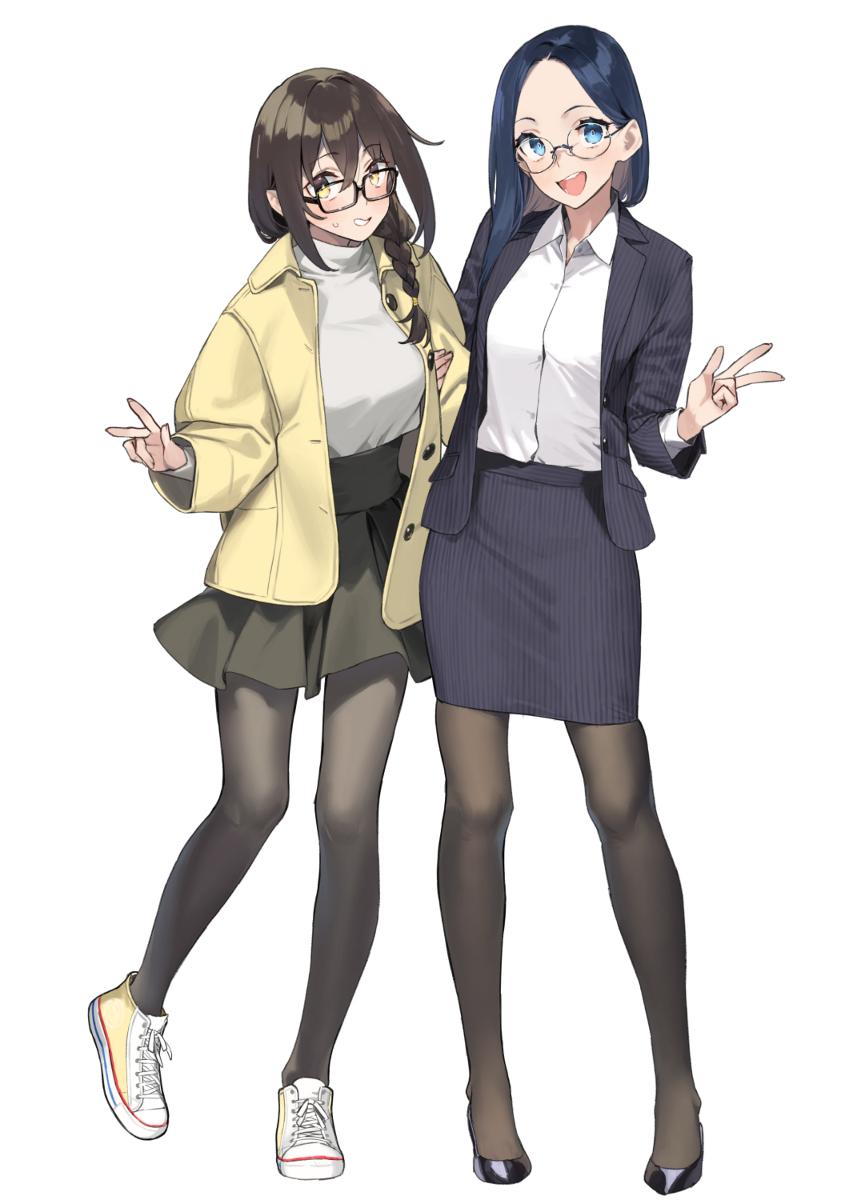 This is a pixiv picture whose title is 近視の姉＃99.
