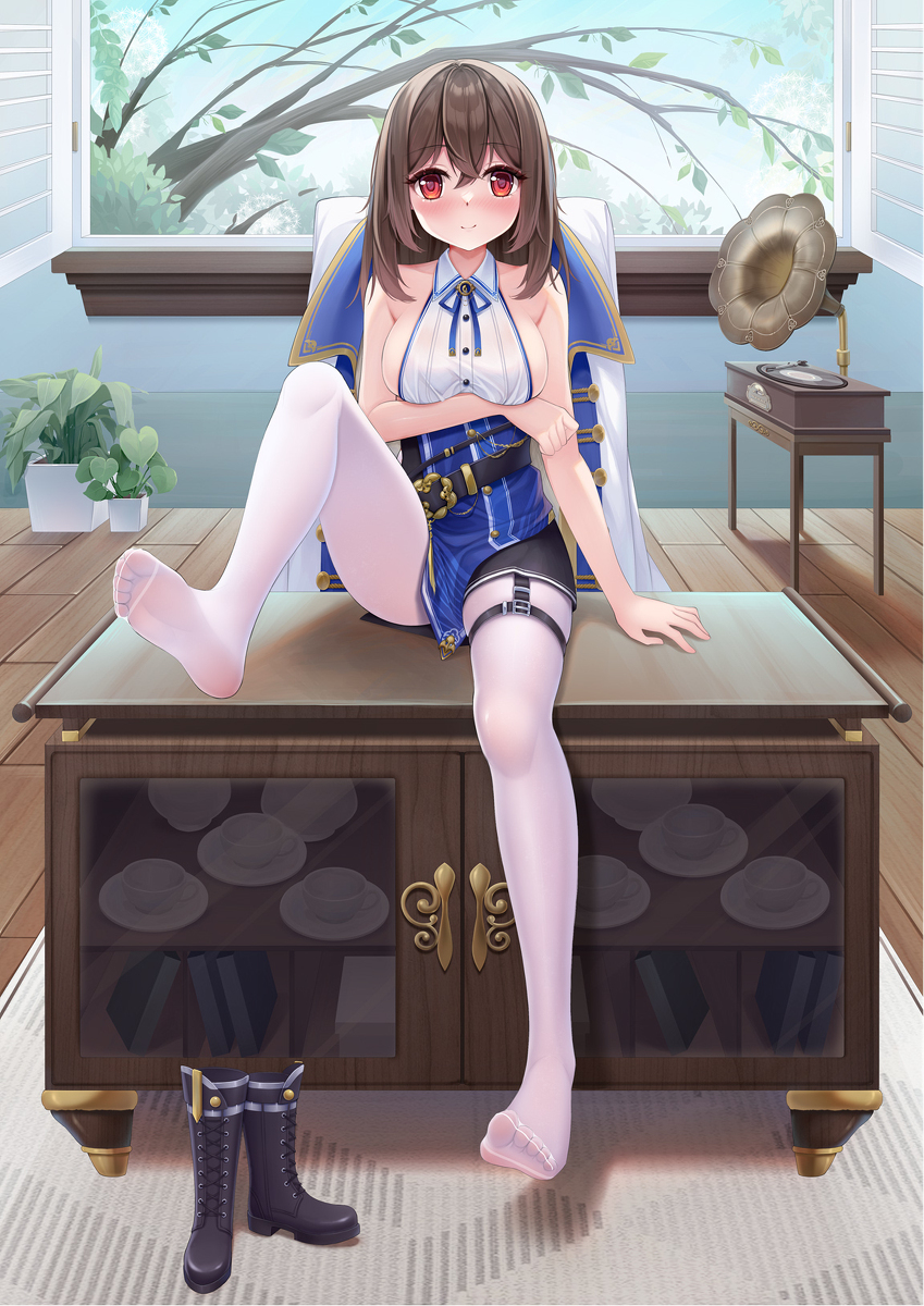 This is a pixiv picture whose title is 翘脚脚.