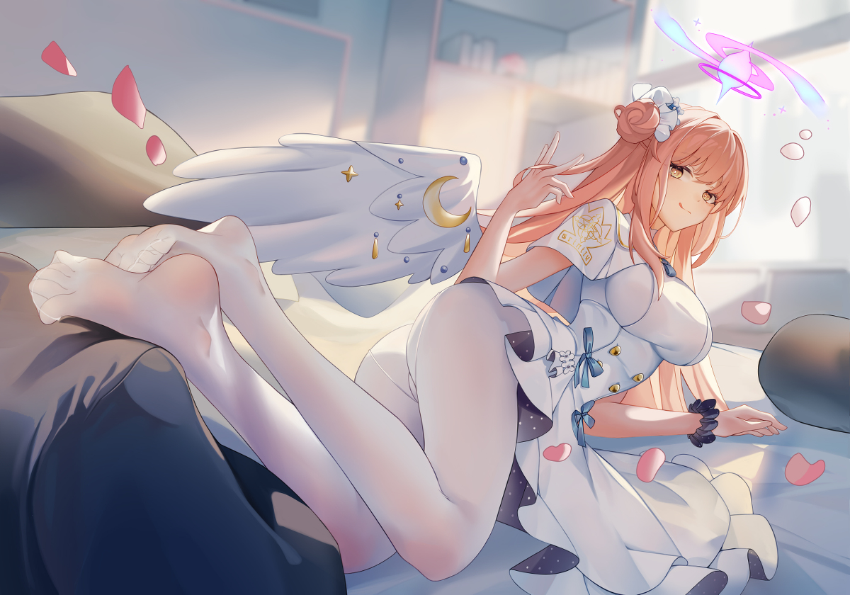 This is a pixiv picture whose title is 圣园未花.