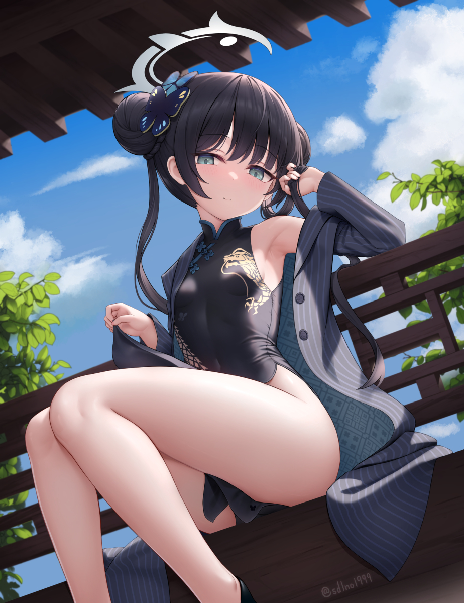 This is a pixiv picture whose title is 太ももに食い込む.