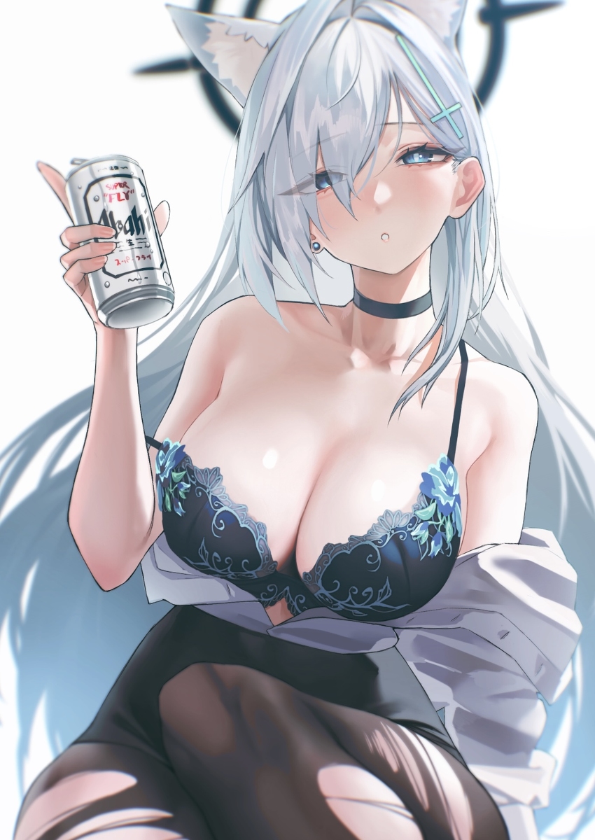 This is a pixiv picture whose title is 酔いOLクロコ.